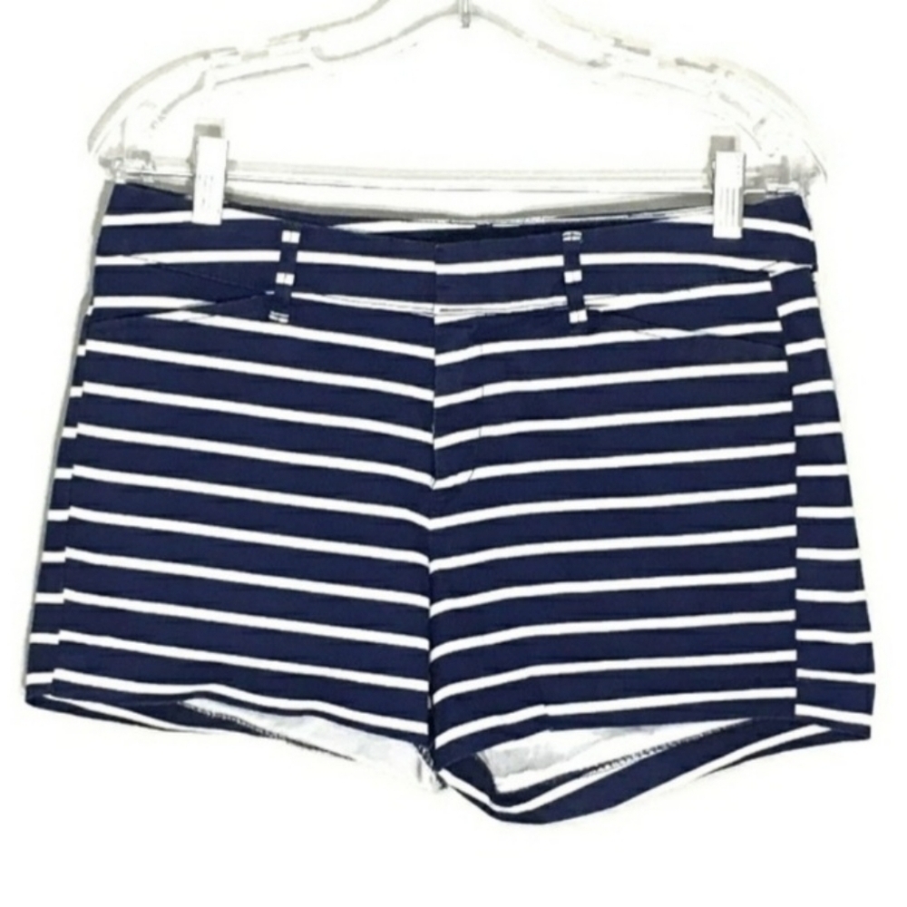 Old Navy Pixie Blue White Striped Shorts Women's 6 Nautical Summer Casual EUC